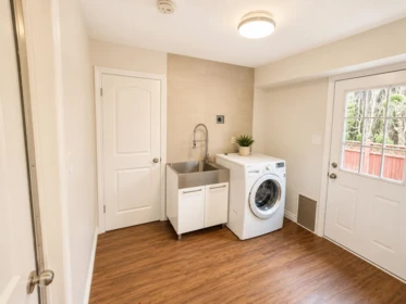 Primary Bathroom Photo of 10860 Bromley Place, Richmond, BC