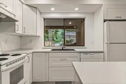 Garage Interior Photo of 2470 Woodstock Drive, Abbotsford, BC
