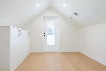 Entry Foyer Photo of 2972 Venables Street, Vancouver, BC