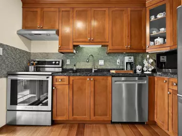Pantry Photo of 303 412 Twelfth Street, New Westminster, BC