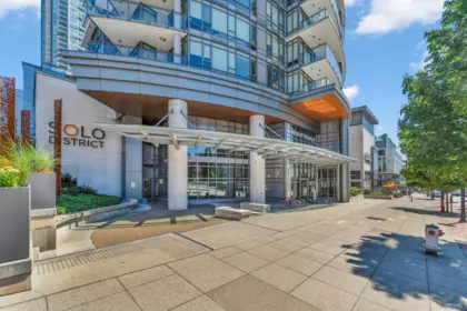910 2008 Rosser Avenue, Burnaby, BC, Burnaby — Apartment/Condo for sale
