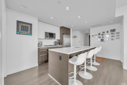 Loft / Bonus Room Photo of 910 2008 Rosser Avenue, Burnaby, BC