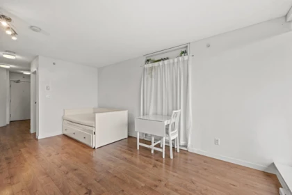 2511 13325 102a Avenue, Surrey, BC, Surrey — Apartment/Condo for sale