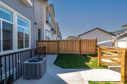 Front Yard Photo of 19647 74 Avenue, Langley, BC