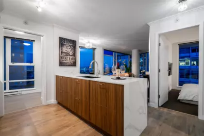 1208 111 W Georgia Street, Vancouver, BC, Vancouver — Apartment/Condo for sale