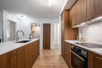 Kitchen Island Photo of 1208 111 W Georgia Street, Vancouver, BC