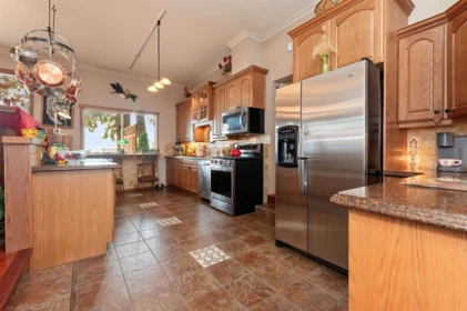 Breakfast Nook Photo of 402 Water Avenue, Hope, BC