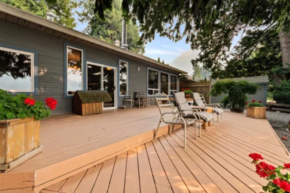 Exterior Rear Photo of 402 Water Avenue, Hope, BC