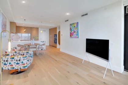 402 3101 Burfield Place, West Vancouver, BC, West Vancouver — Apartment/Condo for sale