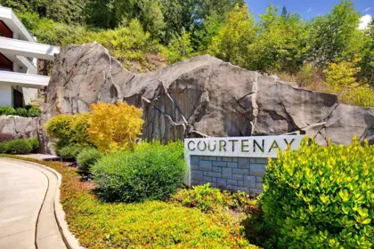 Front Yard Photo of 402 3101 Burfield Place, West Vancouver, BC