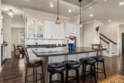 Kitchen Island Photo of 3438 156 Street, Surrey, BC