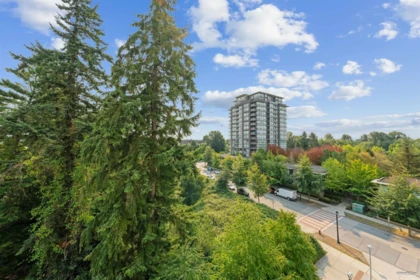 Swimming Pool Photo of 707 9099 Cook Road, Richmond, BC