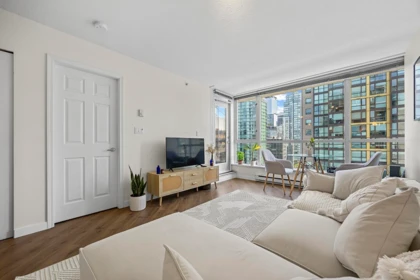 Breakfast Nook Photo of 1601 1420 W Georgia Street, Vancouver, BC