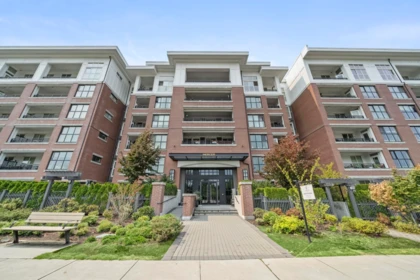 Exterior Rear Photo of C416 8150 207 Street, Langley, BC