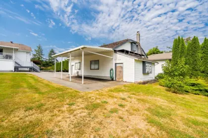 Kitchen Photo of 8690 Goundrey Street, Mission, BC