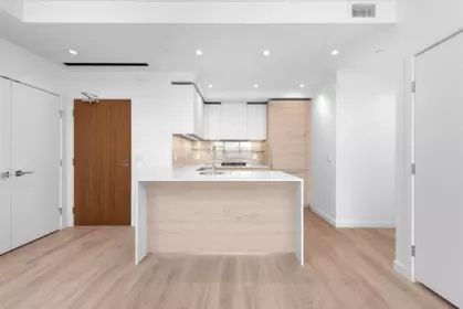 Kitchen Photo of 4001 680 Quayside Drive, New Westminster, BC