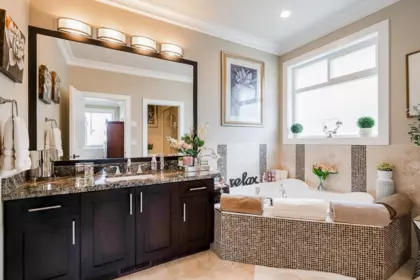 Laundry Room Photo of 16100 27a Avenue, Surrey, BC