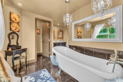 Basement Recreation Room Photo of 5955 189a Street, Surrey, BC
