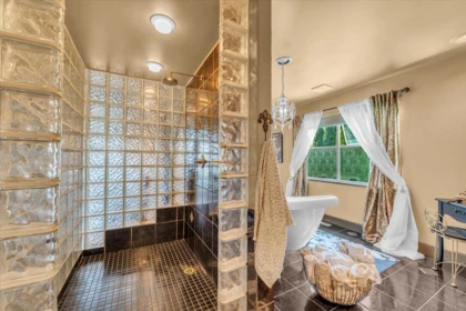 Mudroom Photo of 5955 189a Street, Surrey, BC