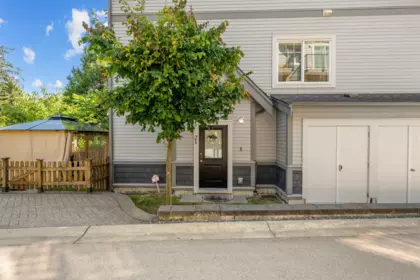 Family Room Photo of 21 22810 113 Avenue, Maple Ridge, BC