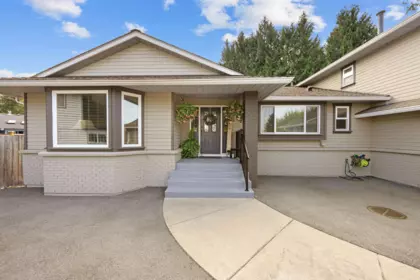 Family Room Photo of 20316 123b Avenue, Maple Ridge, BC