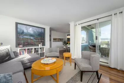 Dining Area Photo of 607 1508 Mariner Walk, Vancouver, BC
