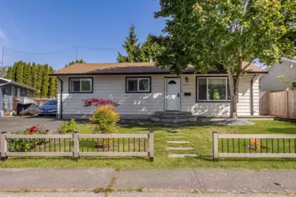 Basement Recreation Room Photo of 5052 205b Street, Langley, BC
