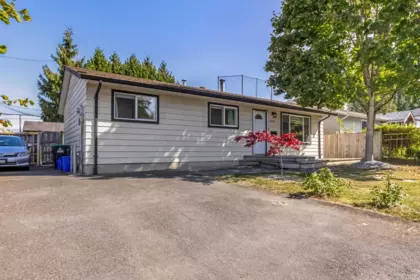 5052 205b Street, Langley, BC, Langley — Single Family Residence for sale