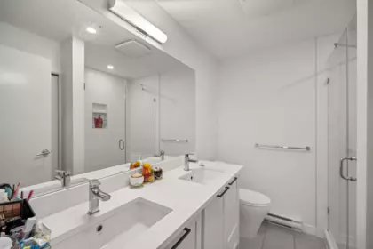 Primary Bathroom Photo of 424 5415 Brydon Crescent, Langley, BC
