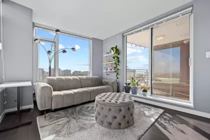 Breakfast Nook Photo of 1007 7708 Alderbridge Way, Richmond, BC