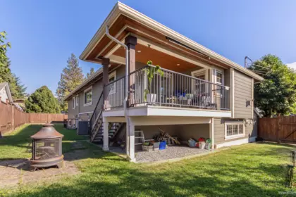 Mudroom Photo of 2245 Gale Avenue, Coquitlam, BC