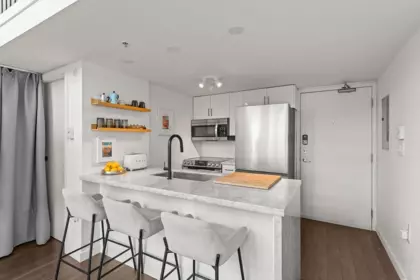 Kitchen Island Photo of 401 1 E Cordova Street, Vancouver, BC