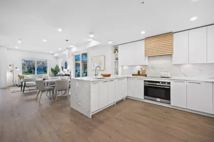 Dining Area Photo of 3140 Woodbine Drive, North Vancouver, BC
