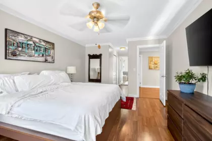 Hallway Photo of 2020 Parkway Boulevard, Coquitlam, BC