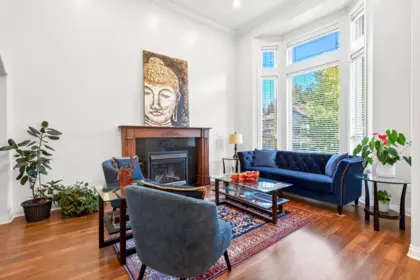 Kitchen Island Photo of 2020 Parkway Boulevard, Coquitlam, BC
