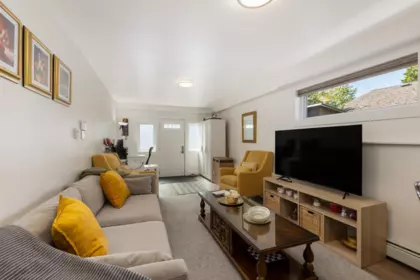 Hot Tub / Spa Photo of 424 W Queens Road, North Vancouver, BC