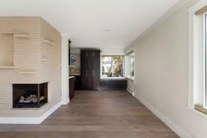 Mudroom Photo of 424 W Queens Road, North Vancouver, BC