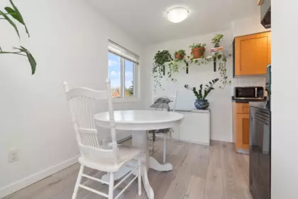 Breakfast Nook Photo of 313 2211 Clearbrook Road, Abbotsford, BC