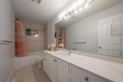 Hallway Photo of 23710 110 Avenue, Maple Ridge, BC