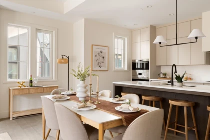 Breakfast Nook Photo of 4 1311 W 57th Avenue, Vancouver, BC