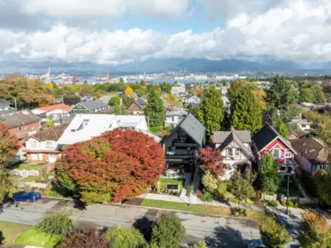 Fitness Center Photo Near 1 2145 Napier Street, Vancouver, BC