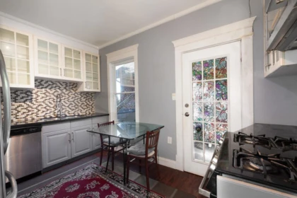 Kitchen Photo of 219 E 29th Street, North Vancouver, BC