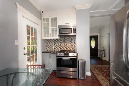 Pantry Photo of 219 E 29th Street, North Vancouver, BC