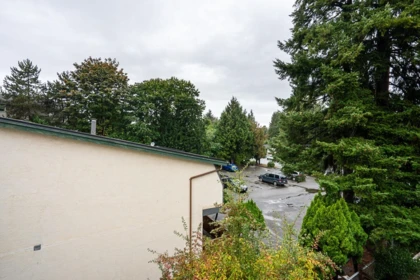 Garden / Landscaping Photo of 303 33464 George Ferguson Way, Abbotsford, BC