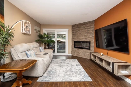 Kitchen Photo of 303 33464 George Ferguson Way, Abbotsford, BC