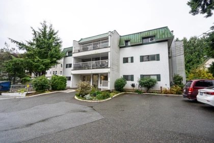 Playground / Recreational Area Near 303 33464 George Ferguson Way, Abbotsford, BC