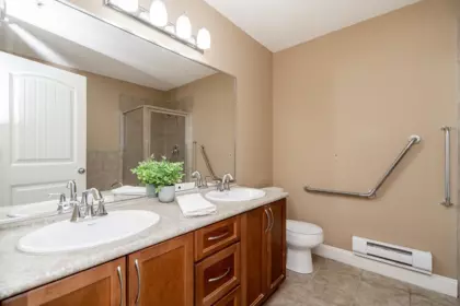 Entry Foyer Photo of 301 22150 Dewdney Trunk Road, Maple Ridge, BC