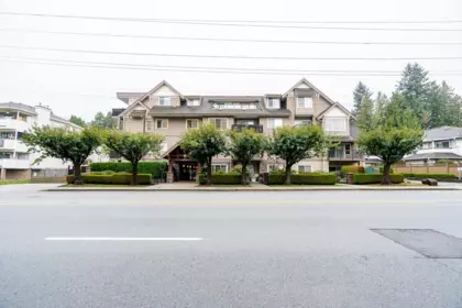Garden / Landscaping Photo of 301 22150 Dewdney Trunk Road, Maple Ridge, BC