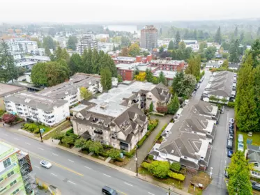 Hot Tub / Spa Photo of 301 22150 Dewdney Trunk Road, Maple Ridge, BC