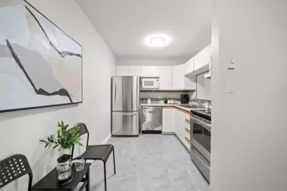 304 15809 Marine Drive, White Rock, BC, White Rock — Apartment/Condo for sale